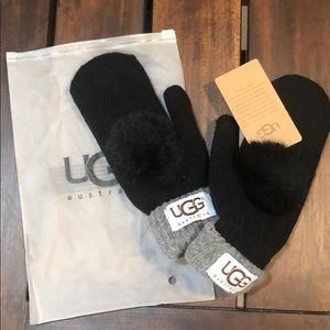 Brand New Ugg Mittens - cute Pom Pom with tags